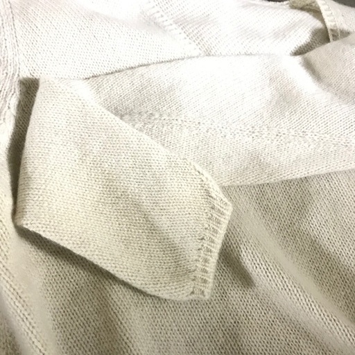 PRADA プラダ アイボリーニット Vネックセーター 40 L