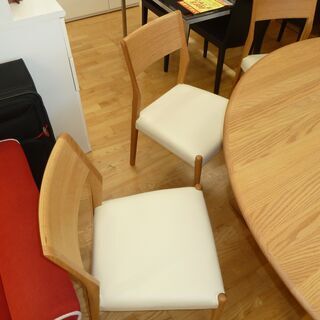 k17☆ファニチャードーム☆半月ダイニングテーブル6点セット☆テーブル＋椅子4脚＋ベンチ☆近隣配達、設置可能