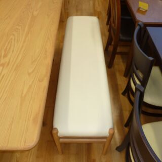 k17☆ファニチャードーム☆半月ダイニングテーブル6点セット☆テーブル＋椅子4脚＋ベンチ☆近隣配達、設置可能