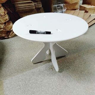 ①ほぼ新品・円形ローテーブル（white）