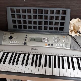 ヤマハ電子ピアノPSR-E313
