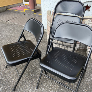(交渉中)パイプ椅子　黒　折り畳み式