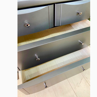 ✨インテリアハウス✨Meuble  シックなデザイン【キャビネット】サイドボード　強化ガラス