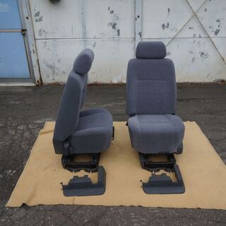 中古トヨタノア用回転対座シート2脚【御引取り出来る方限定】 【公式 