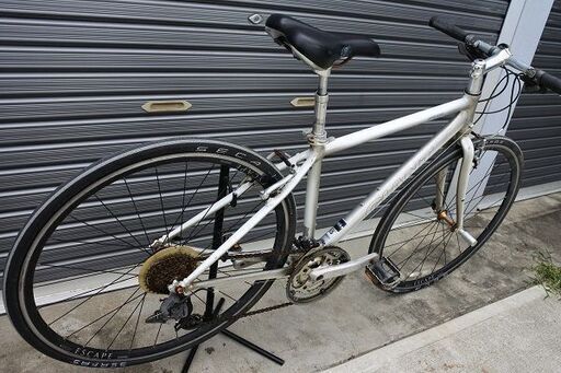 【格安】GIANT ESCAPE R3 各ワイヤー類新品交換済 　小柄な方や女性にも！　適正身長155-170ｃｍ前後 格安】GIANT ESCAPE R3 各ワイヤー類新品交換済 小柄な方や女性に