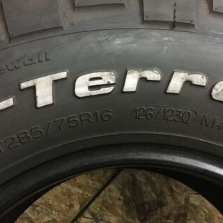 タイヤ、ホイール BFGoodrich Mud-Terrain T/A KM2 LT285/75R16 16 