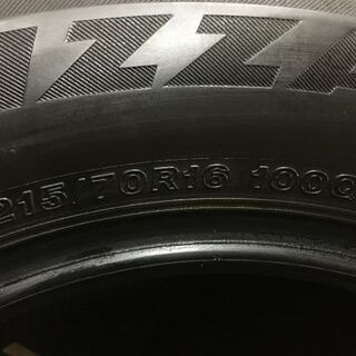 BS BLIZZAK DM-V2 215/70R16 16インチ スタッドレス 4本 2015年製 RAV4 クルーガー ハリアー等 (VTF257) クレジットカード QR決済可能