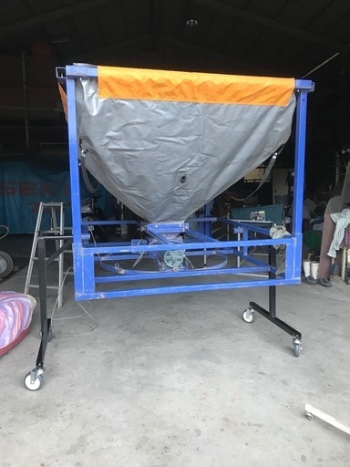 【お話中】農機具　籾運搬 レザーコンテナ