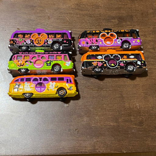 ディズニートミカ ハロウィン バス セット いろは 広島のミニカーの中古あげます 譲ります ジモティーで不用品の処分