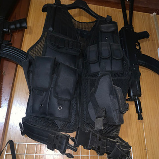 エアーガン ！ガスガン！ベスト2つ フェイスマスク エアーガン ！ガスガン！ベスト2つ フェイスマスク