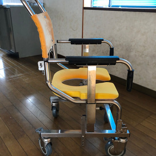 介護用の浴室で使う椅子