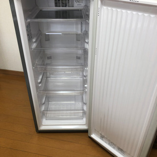 【ネット決済・配送可】【美品】HITACHI 冷凍庫　117L ...