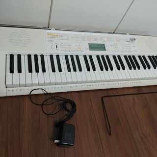 電子ピアノ　カシオLK-118 中古品