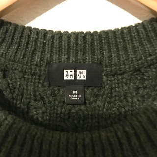 ユニクロ　ケーブルニット セーター(2点まとめて¥1,000) - 服/ファッション