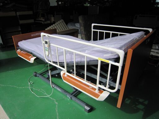 【中古】　介護ベッド　楽匠S（低床）　パラマウントベッド　2モーター