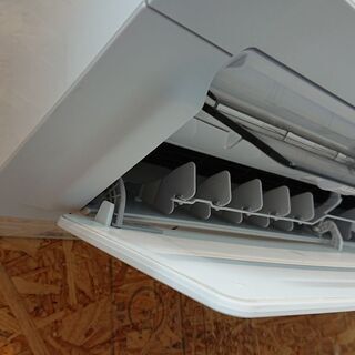 ☆☆【格安・・中古・・エアコン】　2018製　シャ－プ　2.2Kw売ります☆☆