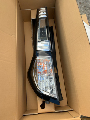 タンク トール ルーミー テールランプ M900A LEDテールランプ タンク