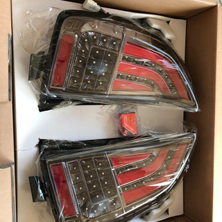 30 プリウス　クリスタルアイ　シーケンシャルウィンカー