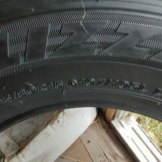 BS 195/80R15 107/105LT