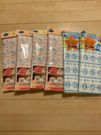 お引渡し完了 食器棚シート4枚 靴箱シート2枚 扇風機収納袋 ディズニー柄 みんみ 結城の生活雑貨の中古あげます 譲ります ジモティーで不用品の処分