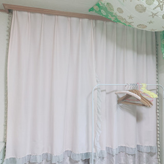 遮光カーテン と UVカットレースのカーテン