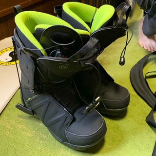 【別サイトにて売却済み】バートンのウェア、headのボード、UNIONのビンディング、サロモンの靴