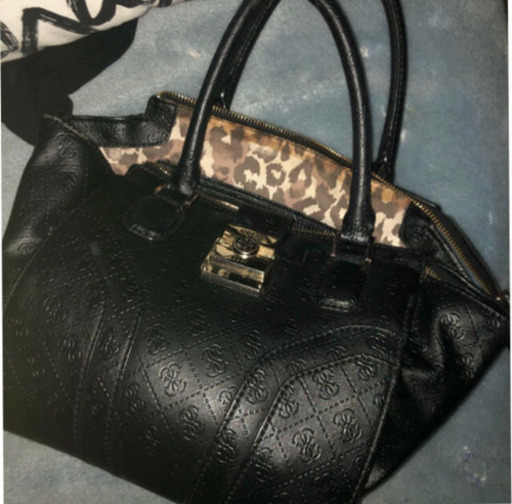 GUESS ゲス　ハンドバック