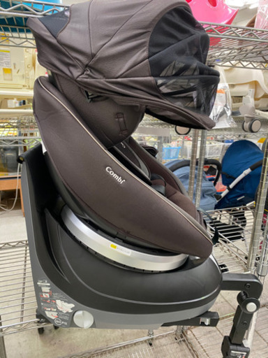 洗濯済み柔軟剤入】コンビ クルームブスマート ISOFIX エッグショック