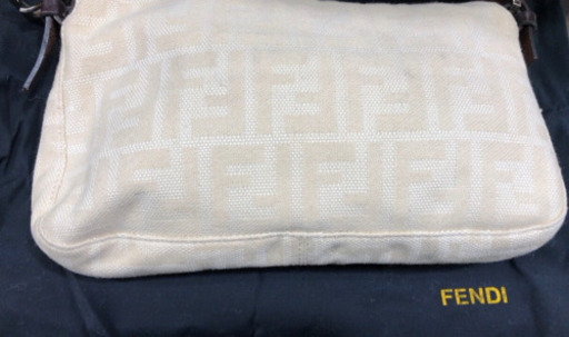 転売不可 美品 FENDI フェンディ ベージュ ほかにもあり