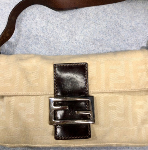 ※転売不可　美品　FENDI フェンディ　ベージュ　ほかにもあり