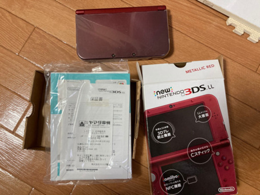 NEW ニンテンドー3DS LL(メタリックレッド)ソフト付き