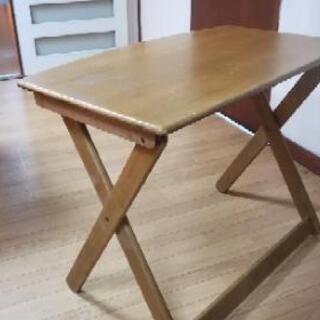 木製折りたたみテーブル