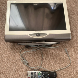 シャープ　2010年製　液晶カラーテレビ　LC-20DE7