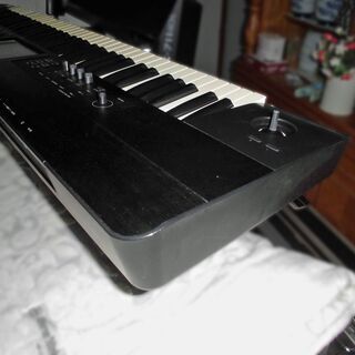 KORG　ワークステーションシンセサイザー　KROME　７３鍵盤　中古品　ソフトケース付 KORG ワークステーションシンセサイザー KROME 73鍵盤 中古品 ソフト
