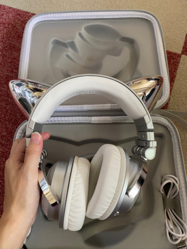 猫耳ヘッドホン 未使用 ヘッドセット 難い Brookstone