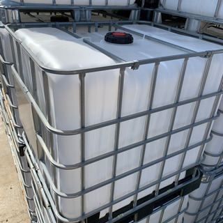 美品 水タンク 1000L 1個 大型 液体コンテナ  洗浄済み 貯水タンク 農業 園芸 建築現場 液肥 ポリタンク プラスチックタンク 福岡