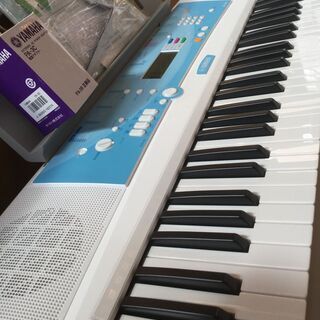 店頭引取り限定】ヤマハ ポータブルキーボード 光るガイド鍵盤 EZ-J220