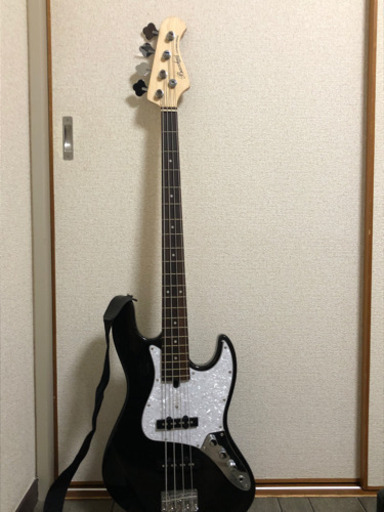ベース