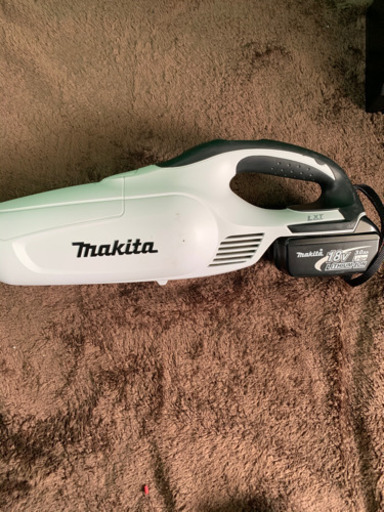 （中古）MAKITA　マキタ　充電式クリーナー　モデルCL182FD