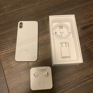 iPhoneXS 64G 中古ですけどまだまだ使えます。