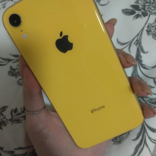 [取引中] IPhone XR 128GB イエロー SIMフリー