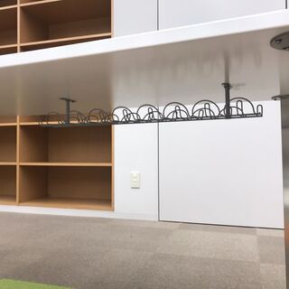 IKEA HISSMON ダイニングテーブル（オフィスデスクとしても利用可）