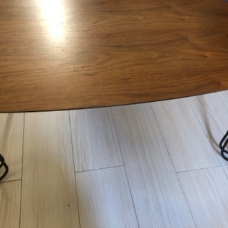 折りたたみ式　デイテーブル