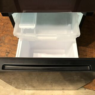 管理KRR215】Hisense 2017年 HR-G13A 134L 2ドア 冷凍冷蔵庫 ガラスパネル