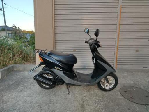 前タイヤ、バッテリー、エアフィルター新品　人気の黒　ホンダ　ライブディオ