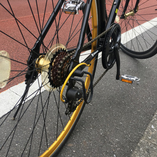 クロスバイク 黒金 人気
