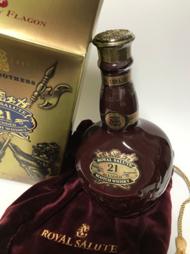 ロイヤルサルート21年　700ml 赤ボトル