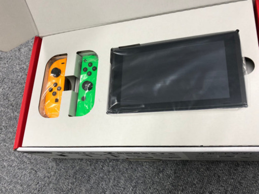 『Nintendo Switch』本体　ネオンオレンジ/ネオングリーン