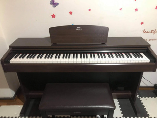 ヤマハの電子ピアノ YDP-160 黒色 美品