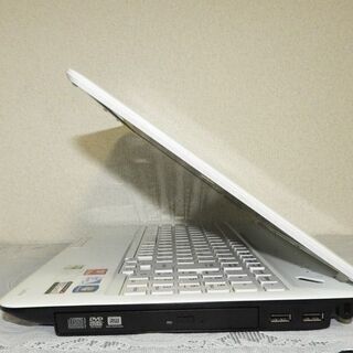 送料無料！直接割引OK！NEC/ホワイト/win10/外付けカメラ/綺麗